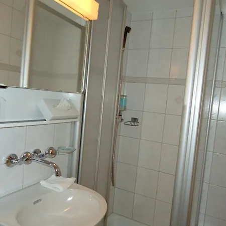 Hotell Tschuggen 2*